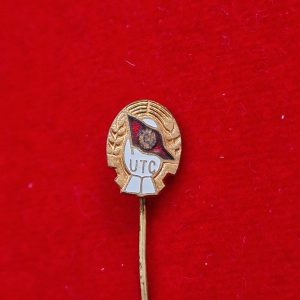 Insigna UTC (pin, varianta 1)